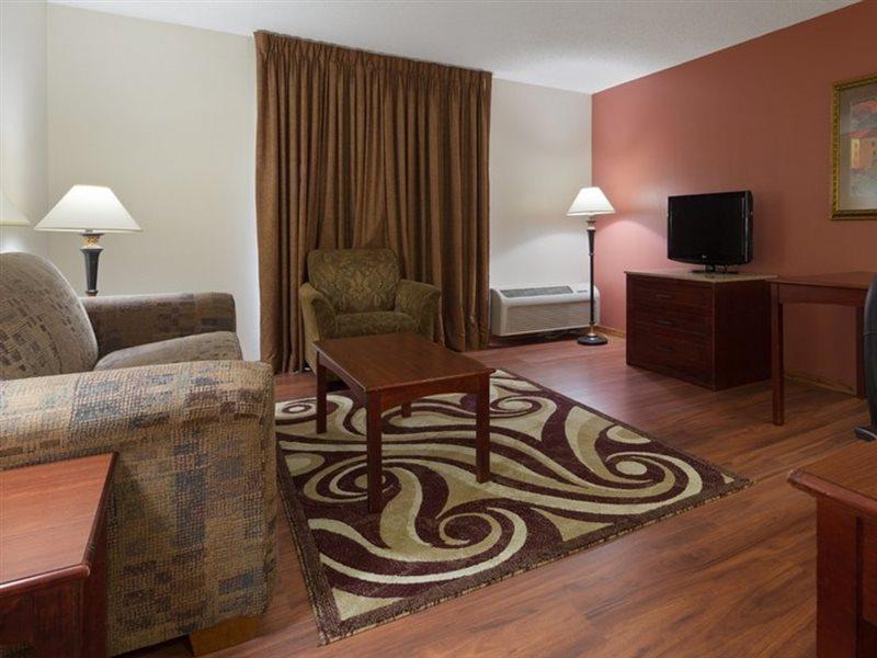 Chicago Club Inn & Suite Oakbrook Terrace Extérieur photo