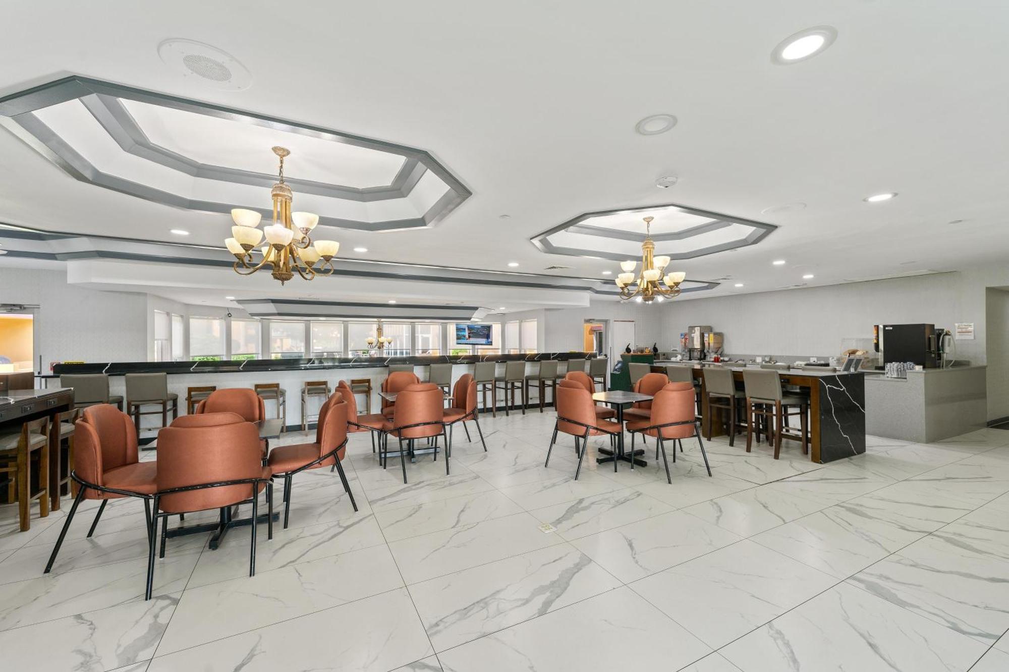 Chicago Club Inn & Suite Oakbrook Terrace Extérieur photo